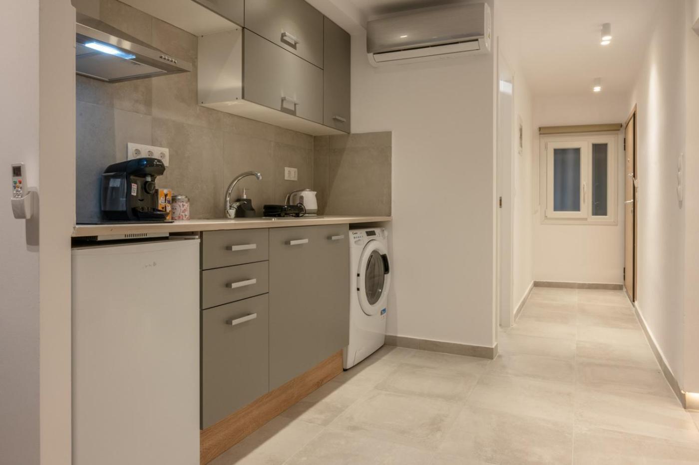 Monastiraki Urban Apartment *